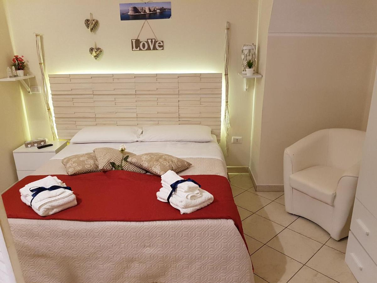 Philos - Appartements & Rooms Таранто Экстерьер фото