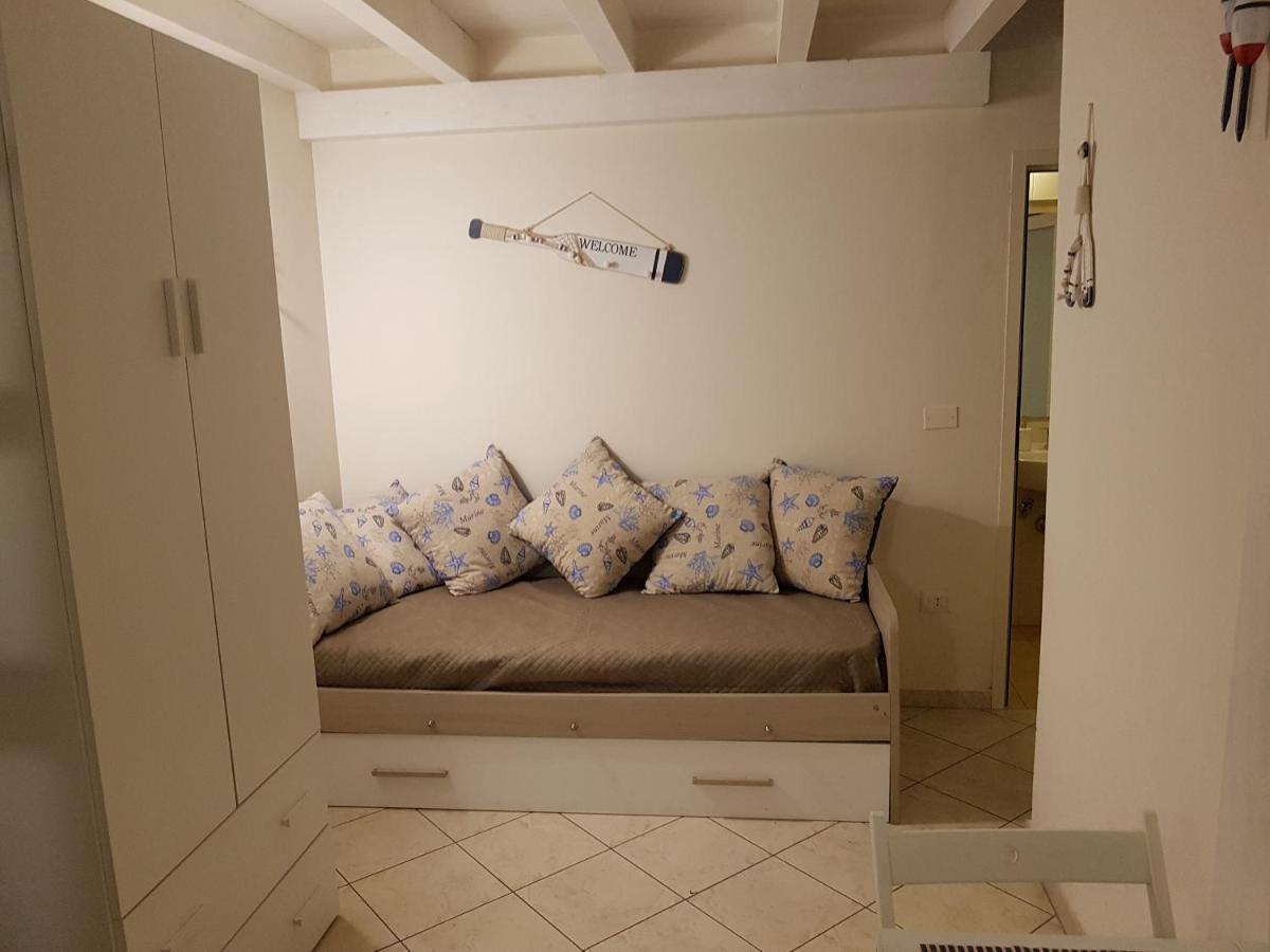 Philos - Appartements & Rooms Таранто Экстерьер фото