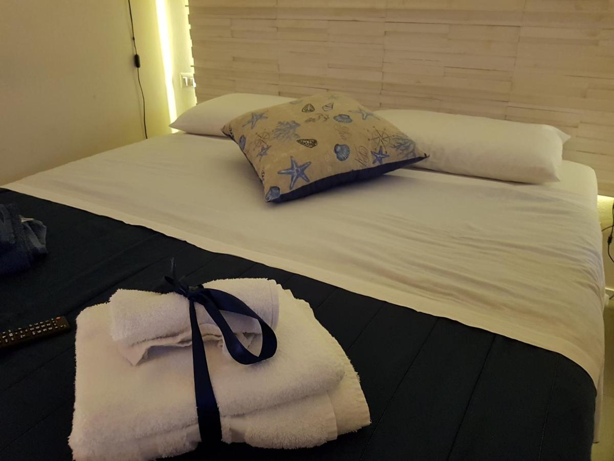 Philos - Appartements & Rooms Таранто Экстерьер фото