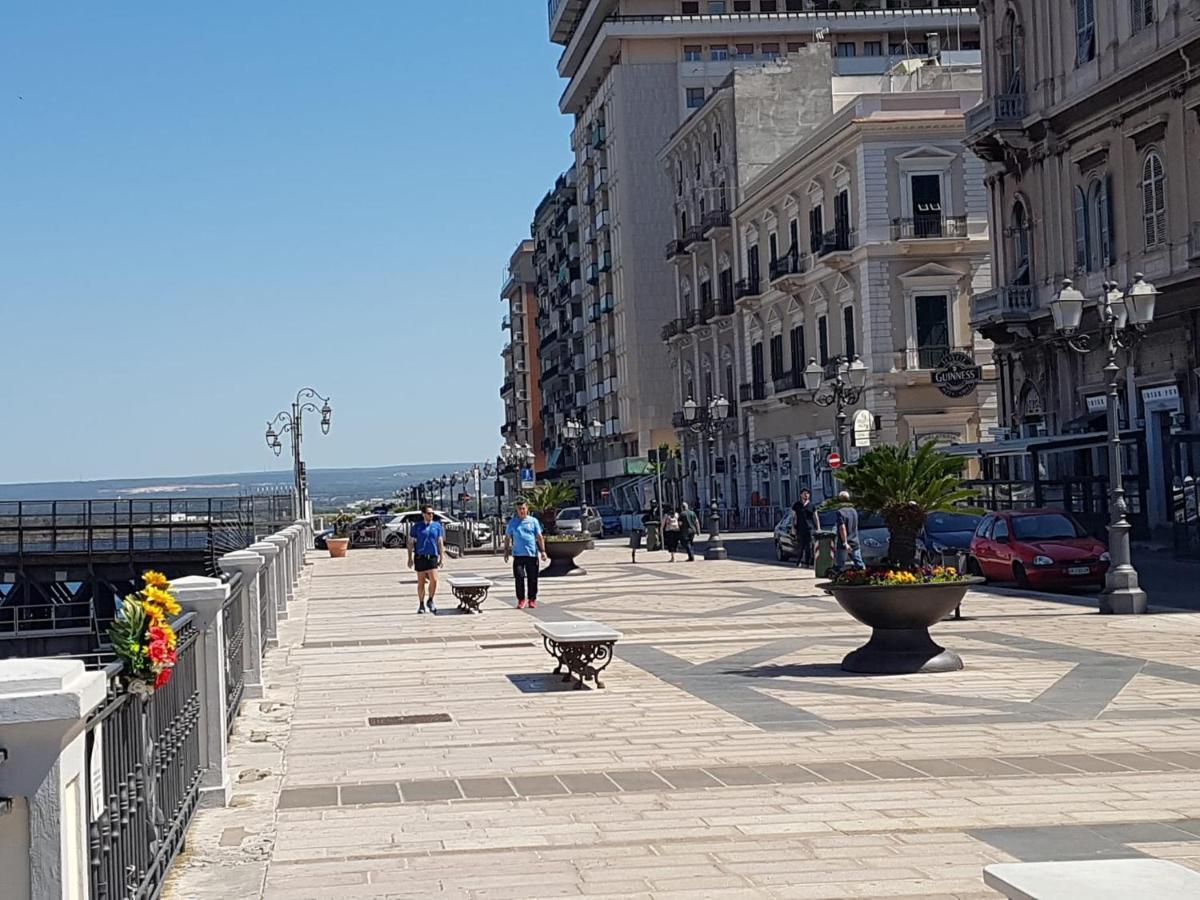 Philos - Appartements & Rooms Таранто Экстерьер фото
