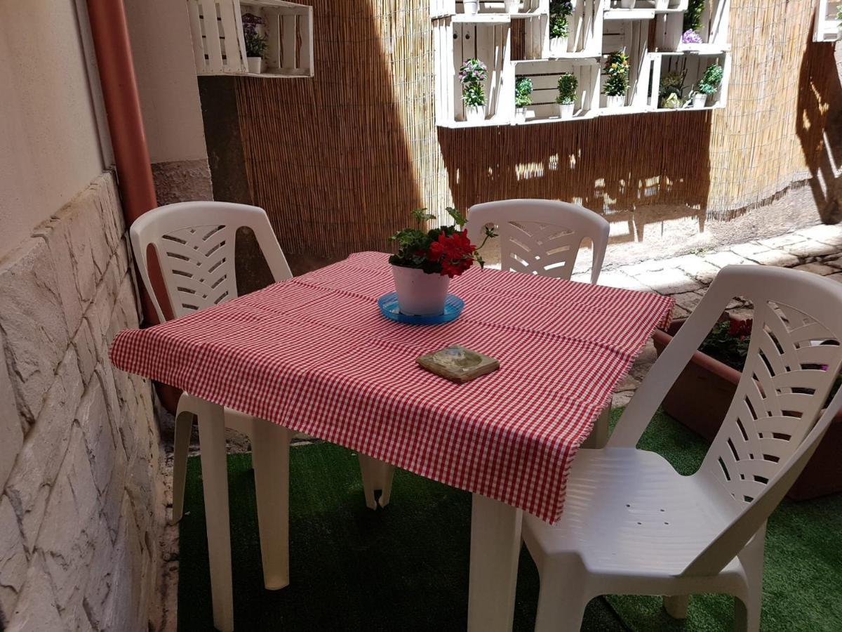 Philos - Appartements & Rooms Таранто Экстерьер фото